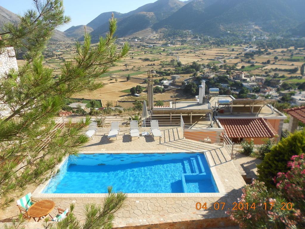 Panorama Askifou Karés Oda fotoğraf